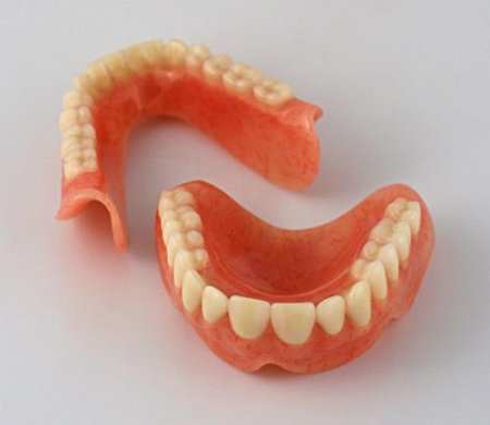 Акриловые зубные протезы: съемные протезы